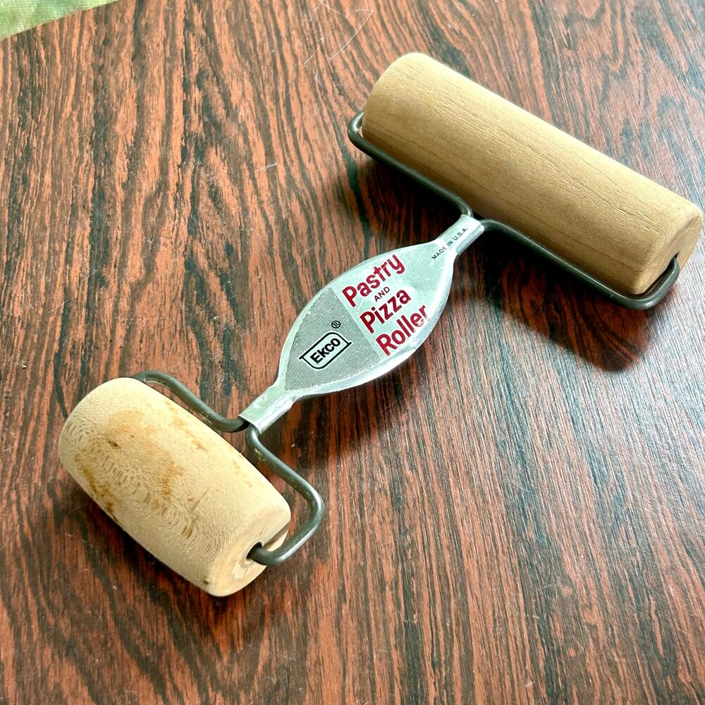 Vintage Ekco Pastry & Pizza Roller, Mid Century Baking Tool Retro Kitchen Gadget